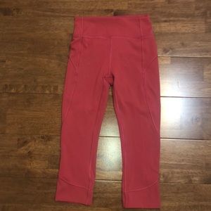Lululemon in movement crop